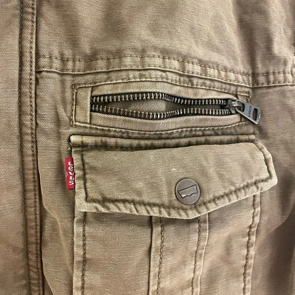 Levi's Tan/ Khaki Cotton quilted Military Field Trucker Jacket‎ men’s large